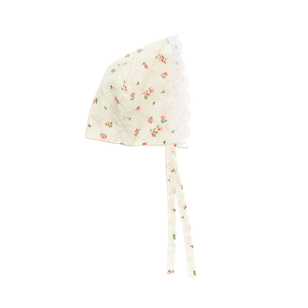 Scallop Bonnet in Romantic Floral - Nanducket